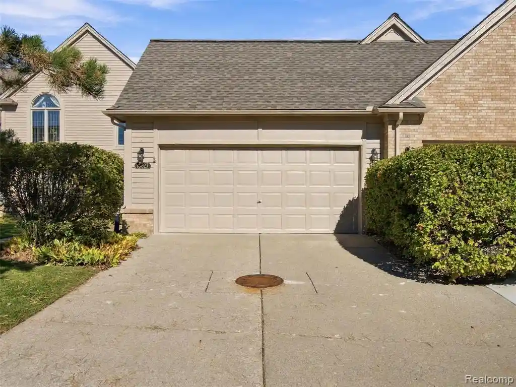 Condo for sale at 16827 Sandstone Cir, Macomb, MI 48042 1126 | MLS# 61041046