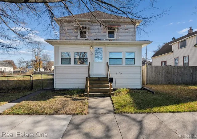 Homes for sale in River Rouge, MI | 159 Dwight St, River Rouge, MI 48218 | MLS# 61006728