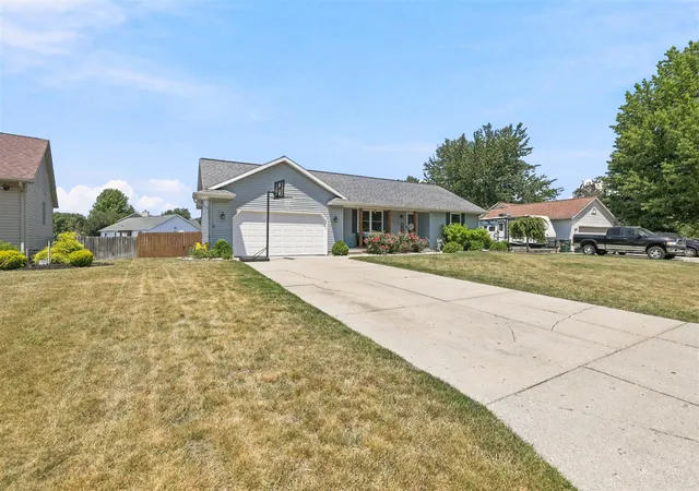 Homes for sale in Allendale, MI | 11425 Prairie Ave, Allendale, MI 49401 | MLS# 70543775