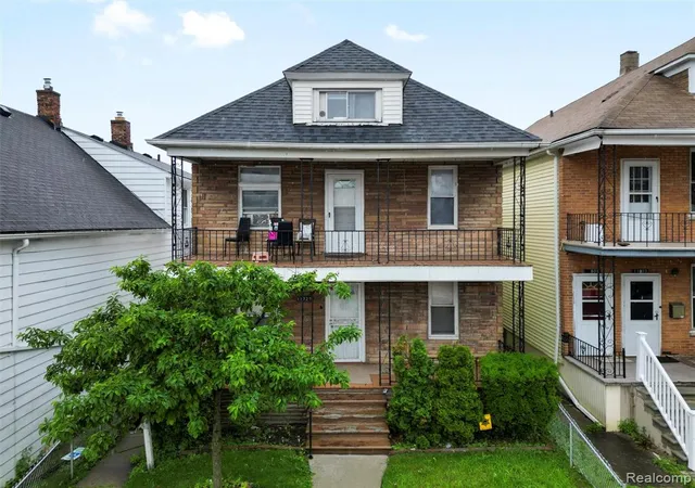 3rd image of 11727 Fleming St, Hamtramck, MI 48212 | MLS# 60405984