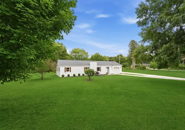 4th image of 6436 Myers Lake Ave, Rockford, MI 49341 | MLS# 70547520