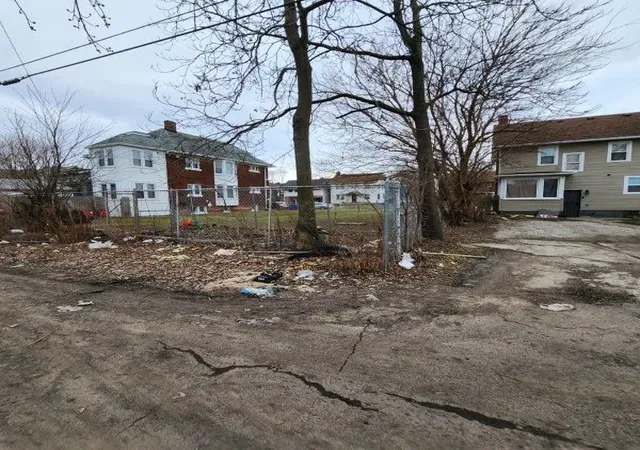 4th image of 1704 W Euclid St, Detroit, MI 48206 | MLS# 60357115