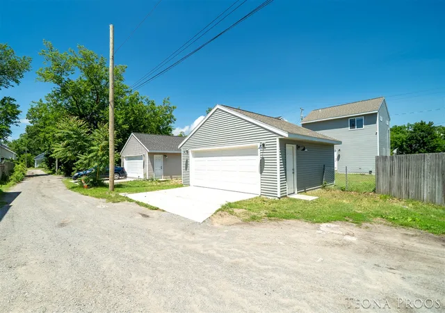 19th image of 1379 Pine St, Muskegon, MI 49442 | MLS# 70542146