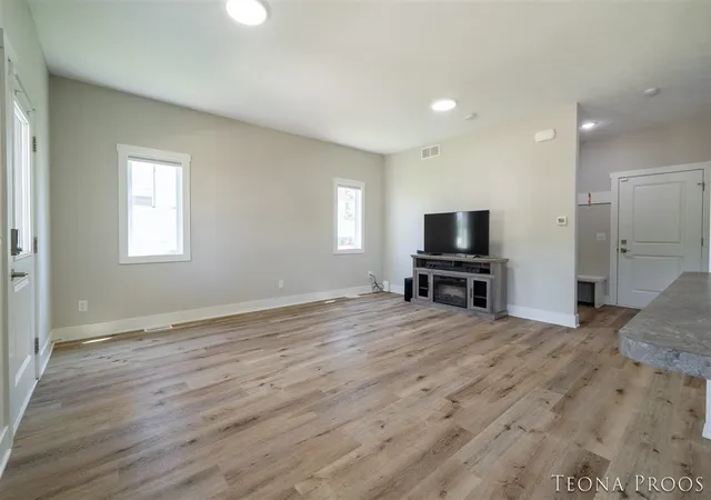 5th image of 1379 Pine St, Muskegon, MI 49442 | MLS# 70542146