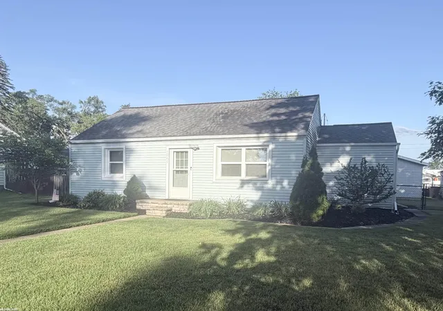 Homes for sale in Marshall, MI | 1060 S Kalamazoo Ave, Marshall, MI 49068 | MLS# 50210523
