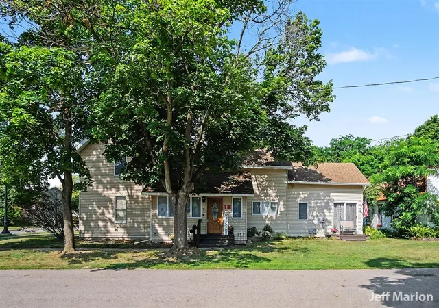 Homes for sale in Greenville, MI | 301 N Clay St, Greenville, MI 48838 | MLS# 70544483
