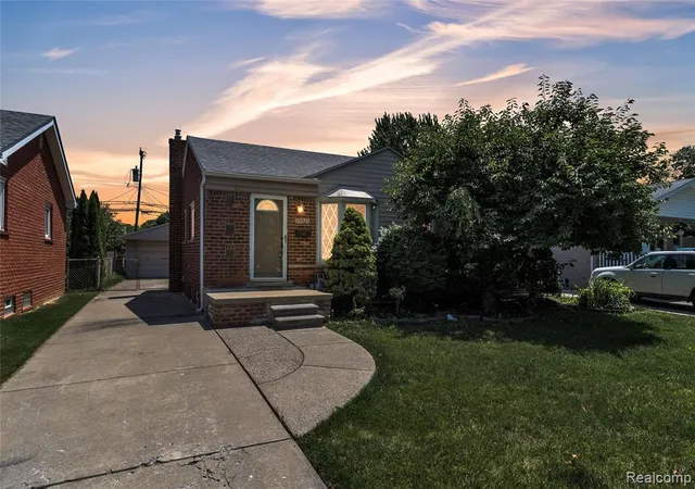 Homes for sale in Southgate, MI | 15421 Mccann St, Southgate, MI 48195 | MLS# 61008195