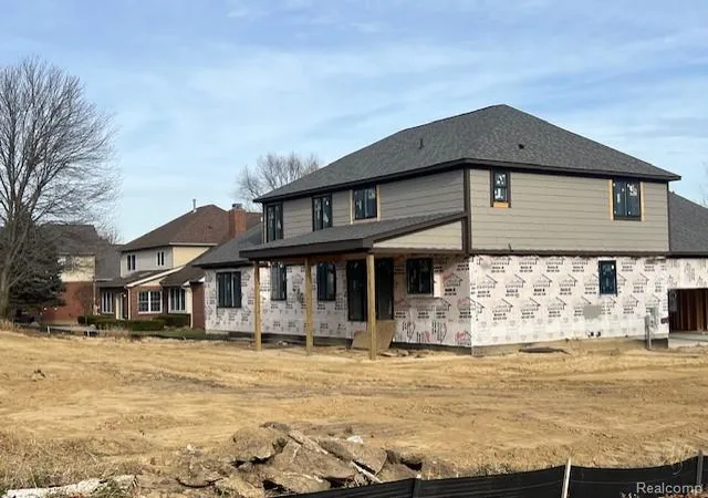 3rd image of 001 Fieldcrest, Rochester Hills, MI 48307 | MLS# 60965911