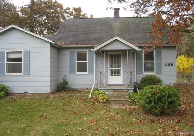 Single Family Residence at 1188 Harding Dr, Grand Blanc, MI 48507 | MLS# 20525633 | | Sold on 2013-01-25