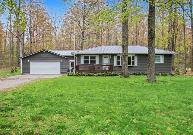 1st image of 18412 148th Ave, Spring Lake, MI 49456 | MLS# 70543028