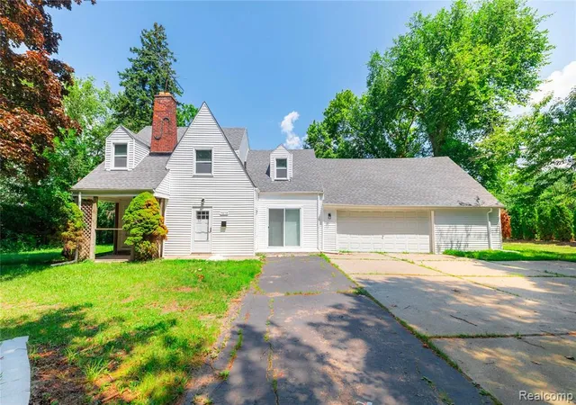 1st image of 9838 Grosse Ile Pkwy, Grosse Ile, MI 48138 2101 | MLS# 61014281