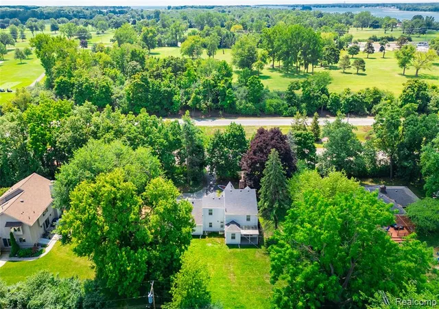 2nd image of 9838 Grosse Ile Pkwy, Grosse Ile, MI 48138 2101 | MLS# 61014281