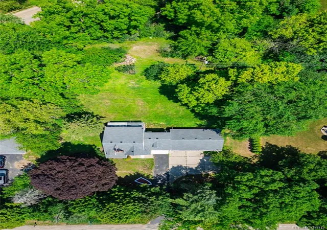 30th image of 9838 Grosse Ile Pkwy, Grosse Ile, MI 48138 2101 | MLS# 61014281