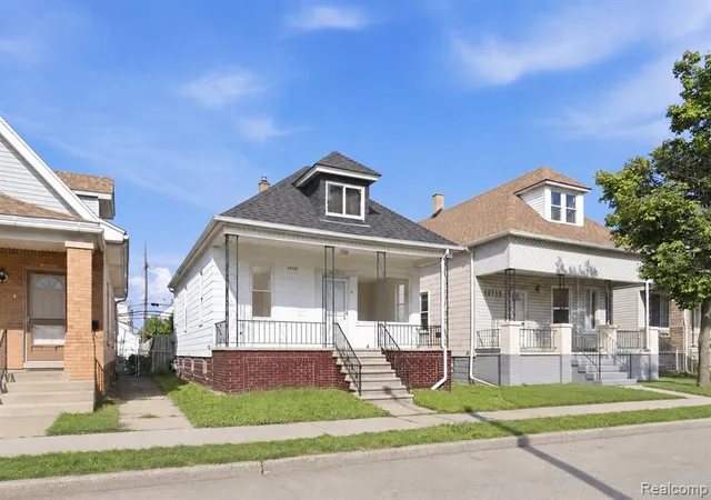 Homes for sale in Hamtramck, MI | 12122 Sobieski St, Hamtramck, MI 48212 | MLS# 61007243