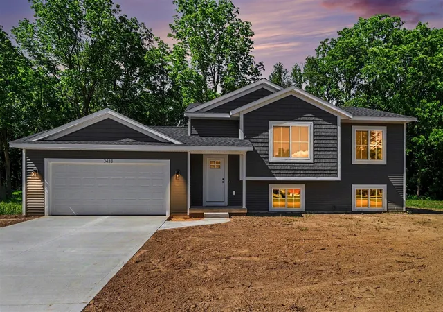 Photo 1 of Single family home for sale at 3433 Gray Fox Ln, Allegan, MI 49010 | MLS# 70541233 | Listing updated on 2026-08-19
