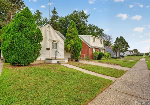 Photo 2 of Single family home for sale at 19665 Justine St, Detroit, MI 48234 2133 | MLS# 61024678 | Listing updated on 2026-08-27