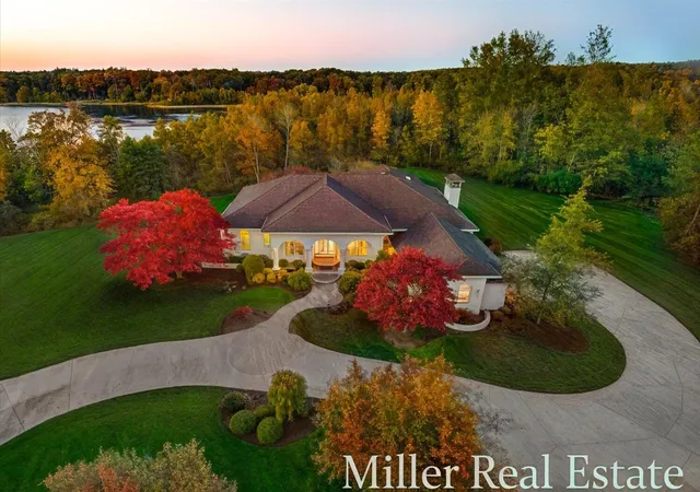 2nd image of 660 Indian Hills Dr, Hastings, MI 49058 | MLS# 70509257