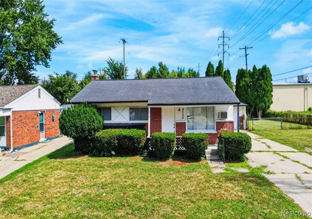 1st image of 4509 Cheyenne Ave, Flint, MI 48507 2831 | MLS# 61023590
