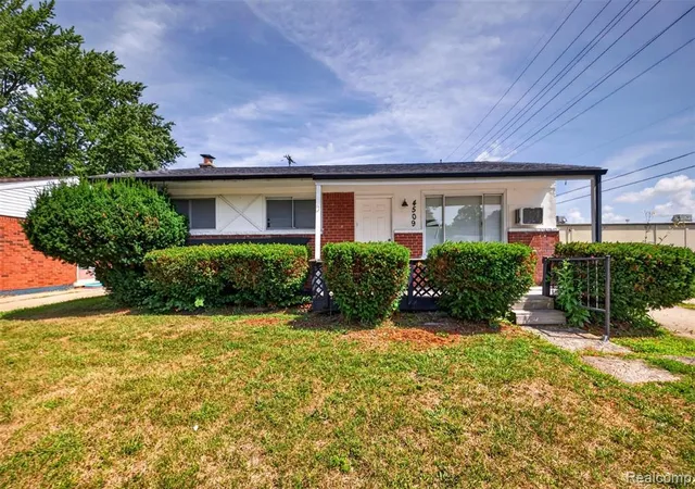 2nd image of 4509 Cheyenne Ave, Flint, MI 48507 2831 | MLS# 61023590
