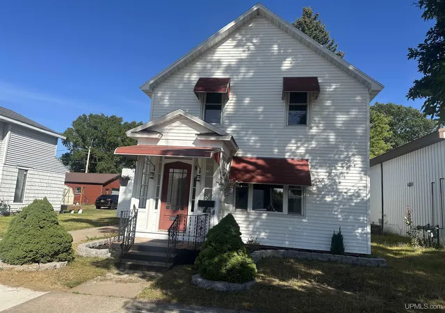 Single family home for sale at 1017 River Ave, Iron Mountain, MI 49801 | MLS# 50219857