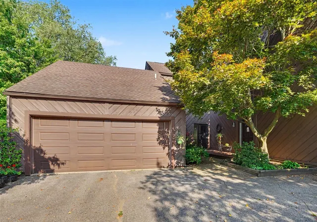 Photo 1 of Single family home for sale at 271 Fairway Ct #B, Plainwell, MI 49080 | MLS# 70554153 | Listing updated on 2026-09-09
