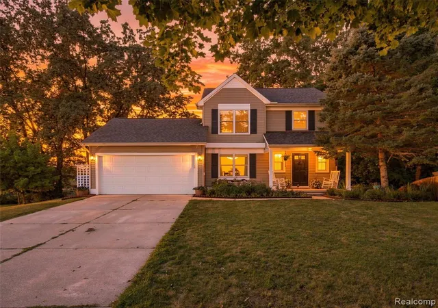 1st image of 4167 Grassmere Ct, Waterford, MI 48329 | MLS# 61022942