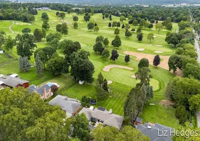 Photo 3 of Sale Pending at 1949 Meadowfield Dr, Grand Rapids, MI 49505 | MLS# 70553407 | Listing updated on 2026-08-25