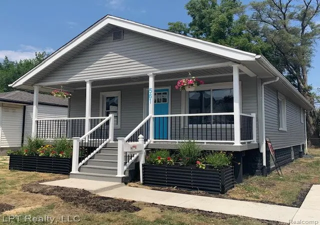Photo 2 of Single family home for sale at 561 E Jarvis Ave, Hazel Park, MI 48030 | MLS# 61016376 | Listing updated on 2026-09-05