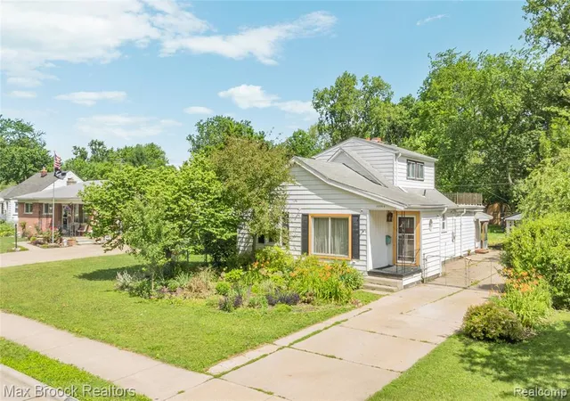 Homes for sale in Garden City, MI | 30066 Bock St, Garden City, MI 48135 | MLS# 61001014
