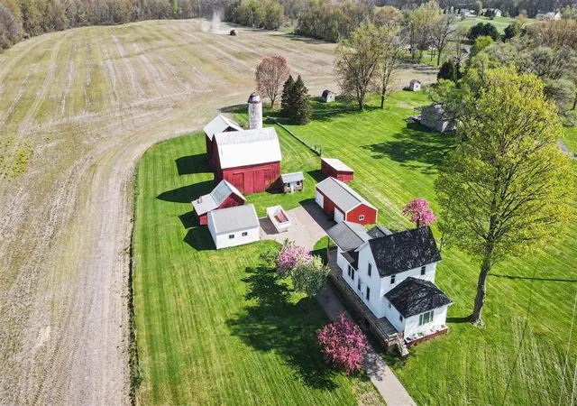 1st image of 8891 Pennfield Rd, Battle Creek, MI 49017 | MLS# 70532853