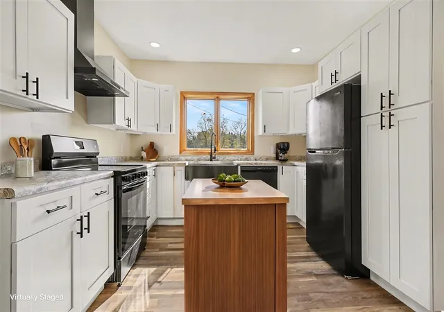 5th image of 8891 Pennfield Rd, Battle Creek, MI 49017 | MLS# 70532853