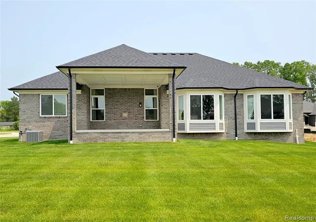 2nd image of 50861 Mistwood Dr, Macomb, MI 48042 | MLS# 60930683
