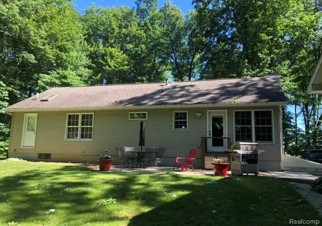 2nd image of 7907 Stewart Rd, Monroe, MI 48162 | MLS# 61001984