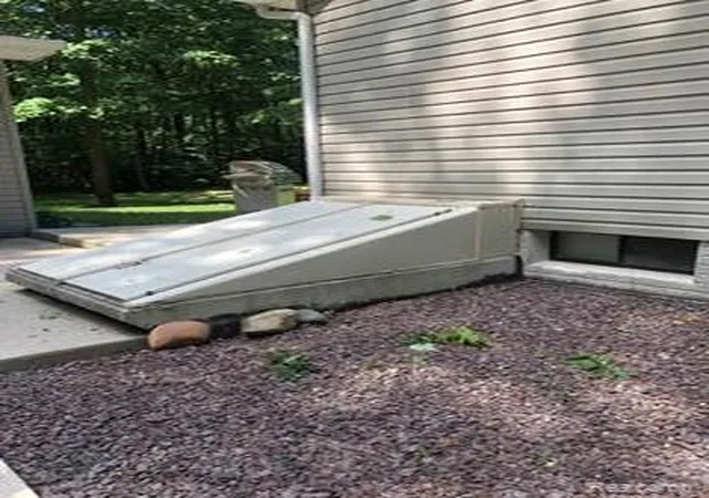 5th image of 7907 Stewart Rd, Monroe, MI 48162 | MLS# 61001984