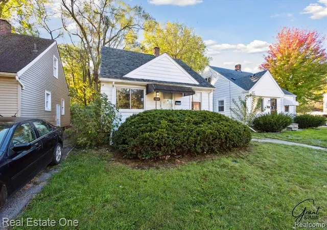 2nd image of 19439 W Chicago St, Detroit, MI 48228 | MLS# 60994890