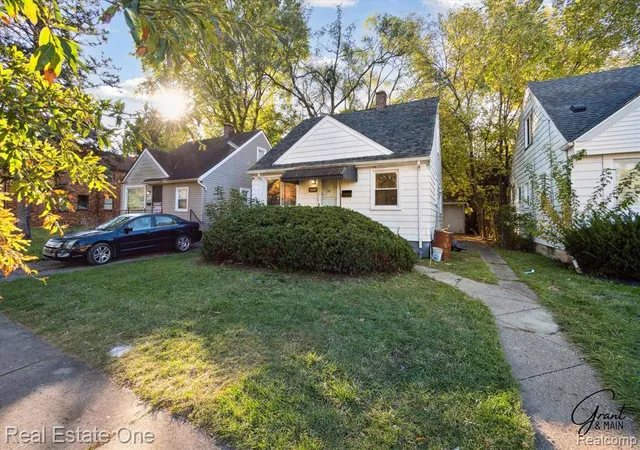 4th image of 19439 W Chicago St, Detroit, MI 48228 | MLS# 60994890