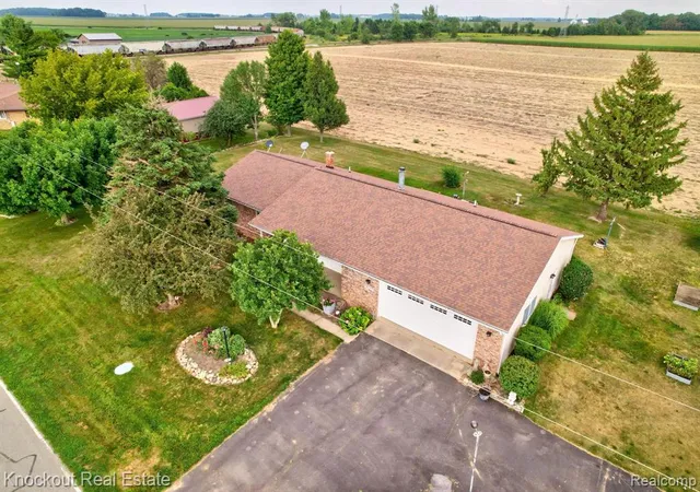 Photo 2 of Sale Pending at 3301 S Quanicassee Rd, Reese, MI 48757 | MLS# 61021202 | Listing updated on 2026-08-18