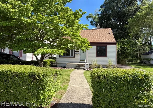 Homes for sale in Redford, MI | 25028 Midland, Redford, MI 48239 | MLS# 61005737