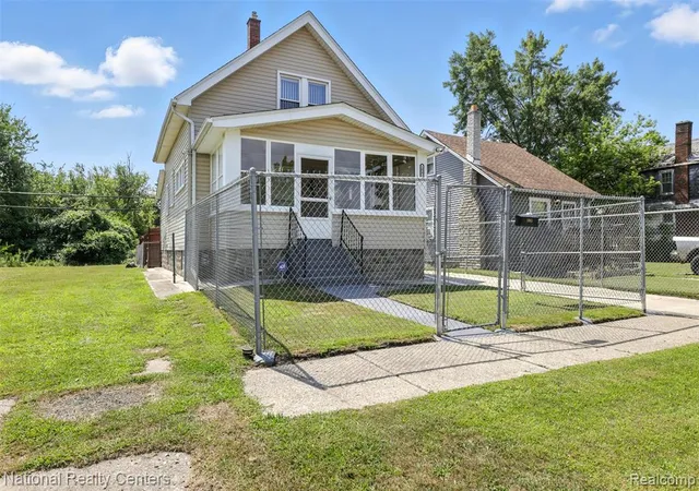 Photo 3 of Single family home for sale at 1041 Adeline St, Highland Park, MI 48203 1579 | MLS# 60970593 | Listing updated on 2026-08-31