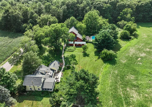 image of 6475 Olive Branch Rd, Galien, MI 49113 | MLS# 70515532