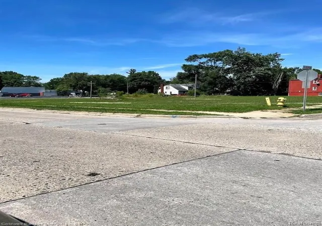 Photo 2 of Land for sale at 505 Auburn, Pontiac, MI 48342 | MLS# 40210056 | Listing updated on 2026-08-17