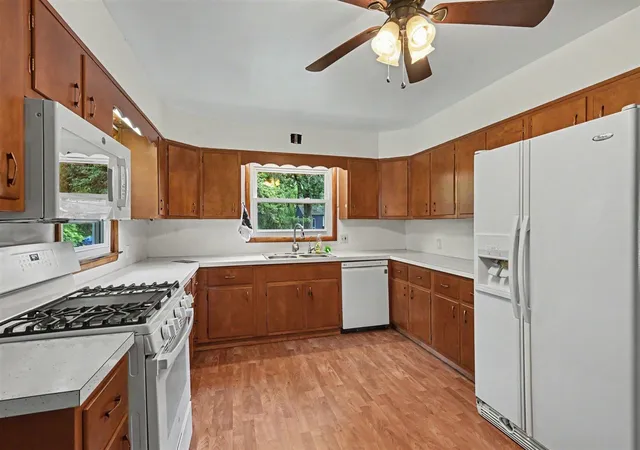 4th image of 243 Creekview Dr, Battle Creek, MI 49037 | MLS# 70551476