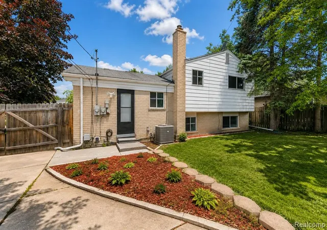 39th image of 33828 Stonewood Dr, Sterling Heights, MI 48312 | MLS# 61006438