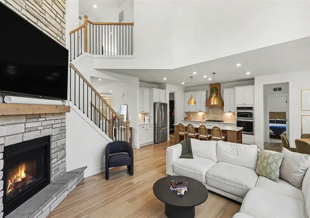 Photo 4 of Sale Pending at 22843 Martin Rd, South Lyon, MI 48178 | MLS# 70554694 | Listing updated on 2026-09-10