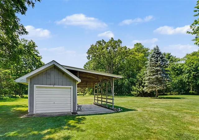 Photo 4 of Sale Pending at 12869 Minges Rd, Battle Creek, MI 49015 | MLS# 70539654 | Listing updated on 2026-09-12
