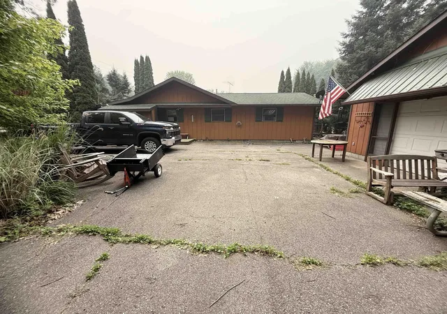 Photo 1 of Single family home for sale at 948 S Foster Rd, Au Gres, MI 48703 | MLS# 50215945 | Listing updated on 2026-08-26