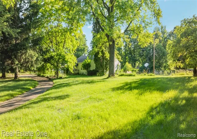 Homes for sale in Clarkston, MI | 9585 N Eston Rd, Clarkston, MI 48348 | MLS# 61005845