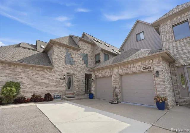 Photo 3 of Condo for sale at 50717 Harbour View Dr, New Baltimore, MI 48047 | MLS# 61023827 | Listing updated on 2026-09-01