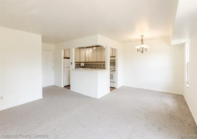 3rd image of 31993 W 12 Mile Rd #309, Farmington Hills, MI 48334 | MLS# 60988630