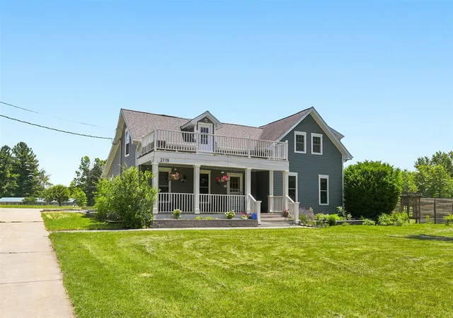 Photo 1 of Single family home for sale at 2719&2725 S Cleveland Ave, Saint Joseph, MI 49085 | MLS# 70545117 | Listing updated on 2026-09-02